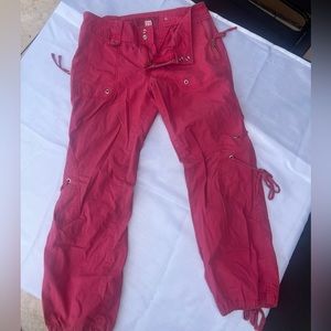 Guess pink stretch capris